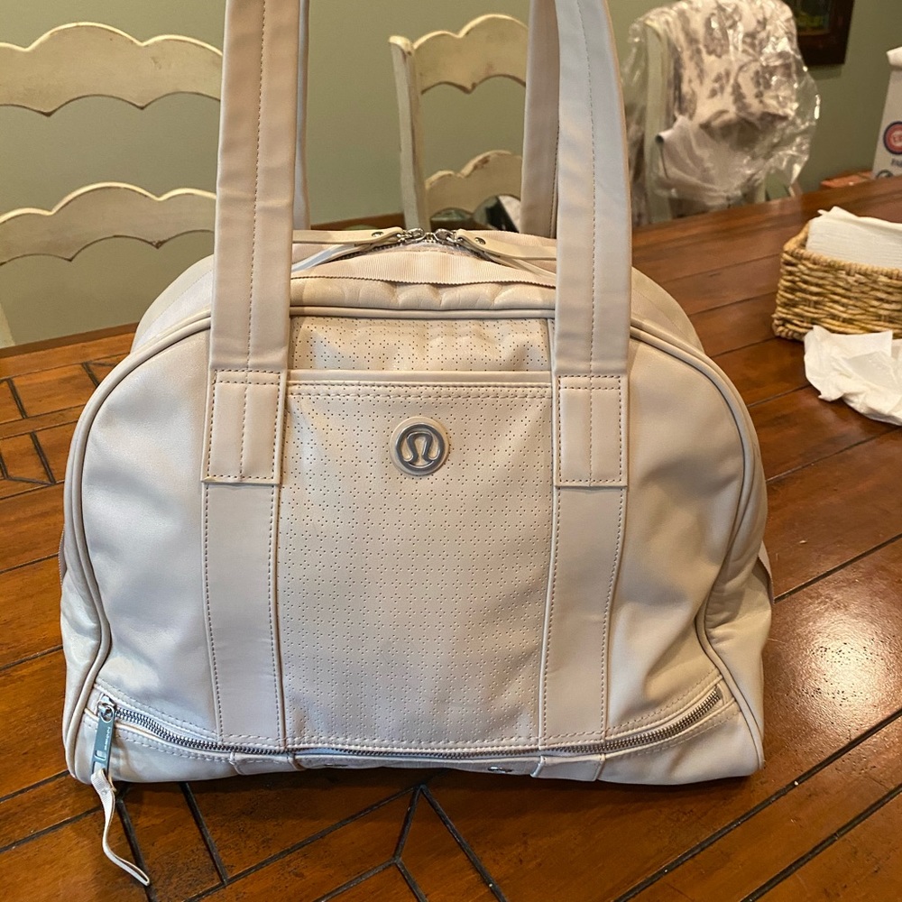 Lululemon Om for One Large Tote Gum Bag